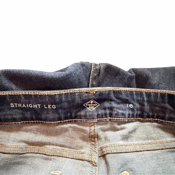 St. John’s Bay Women’s Straight Leg Long Capri Jeans in Denim Blue Size 16 - Picture 4 of 6